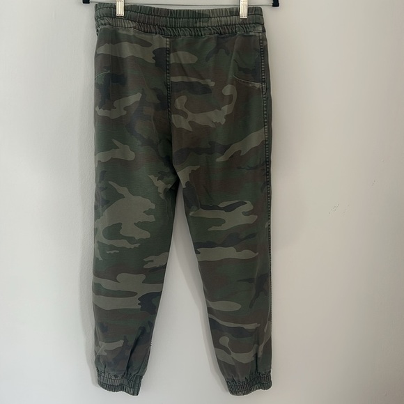 Aritzia TNA Alix High-Waist Camo Pants Womens Camouflage Joggers Green - Picture 7 of 9